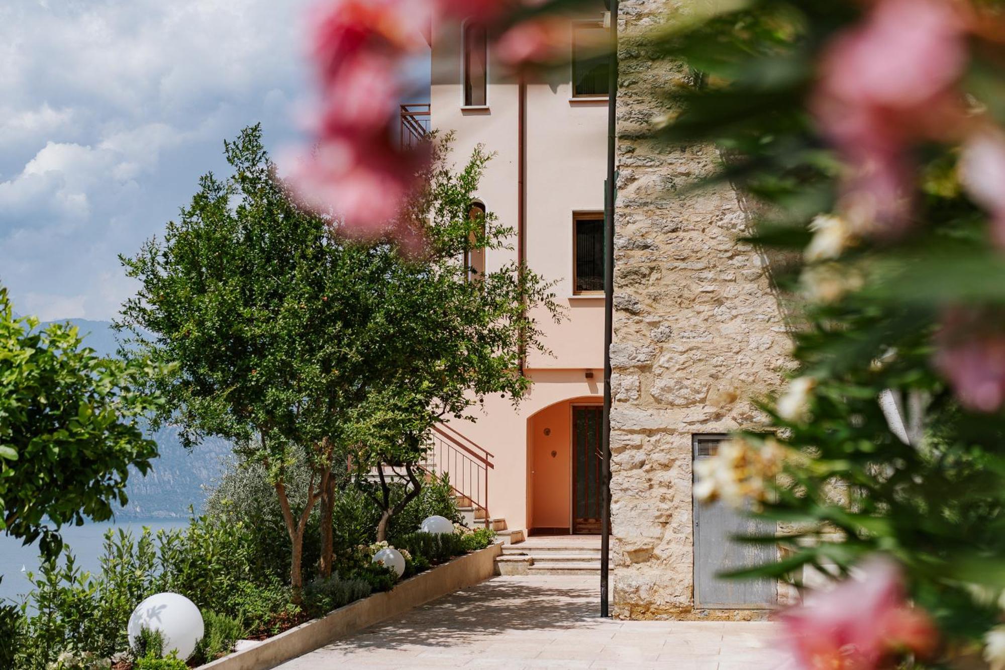 View Garda Lake 布雷佐内加尔达 外观 照片