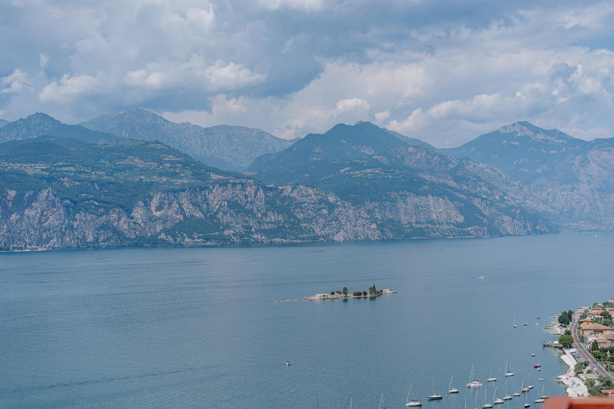 View Garda Lake 布雷佐内加尔达 外观 照片